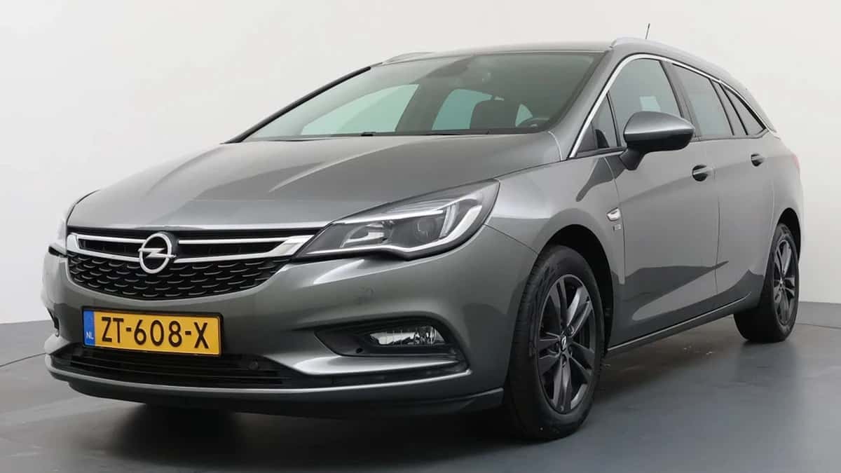 Opel Astra Sports Tourer (2019) — foto 1