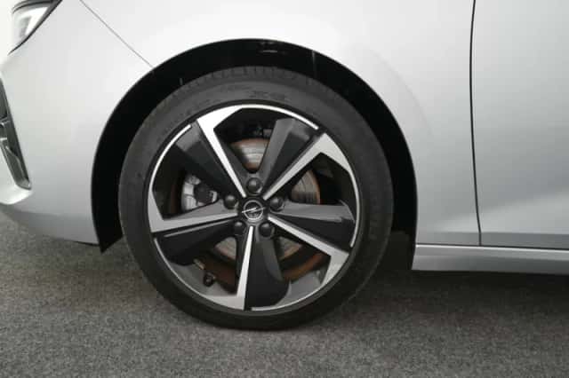 Opel Astra (2024) thumbnail 15