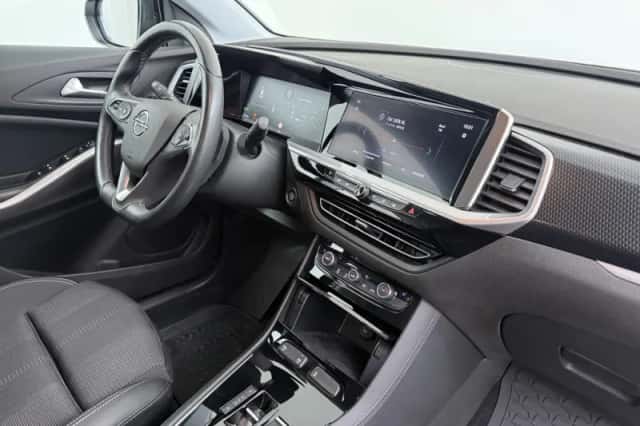Opel Grandland (2023) thumbnail 3