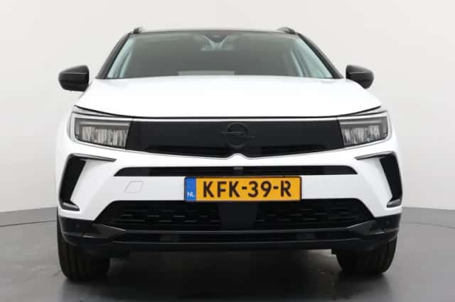 Opel Grandland (2023) thumbnail 5