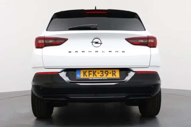 Opel Grandland (2023) thumbnail 6