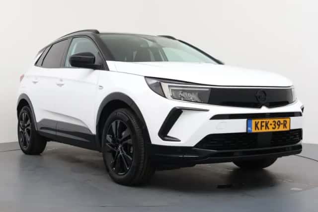 Opel Grandland (2023) thumbnail 9