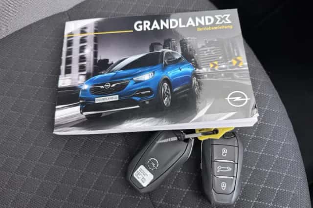 Opel Grandland X (2022) thumbnail 36
