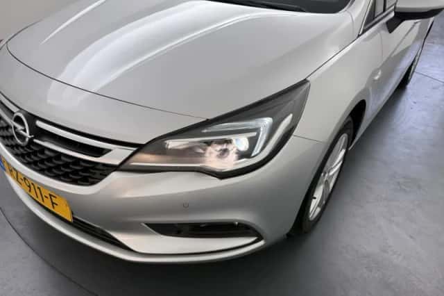 Opel Astra Sports Tourer (2018) thumbnail 12