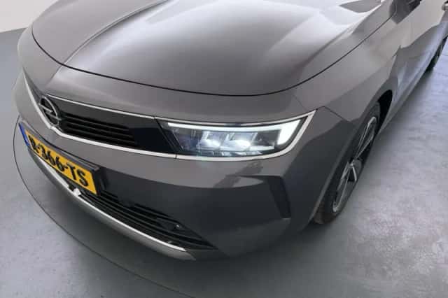 Opel Astra (2022) thumbnail 12