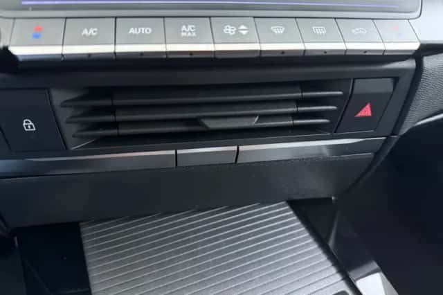 Opel Astra (2022) thumbnail 19