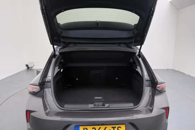 Opel Astra (2022) thumbnail 33