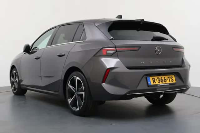 Opel Astra (2022) thumbnail 10