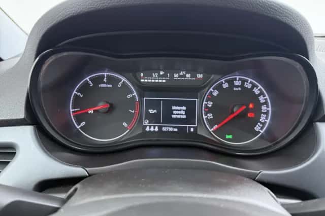Opel Corsa (2016) thumbnail 17