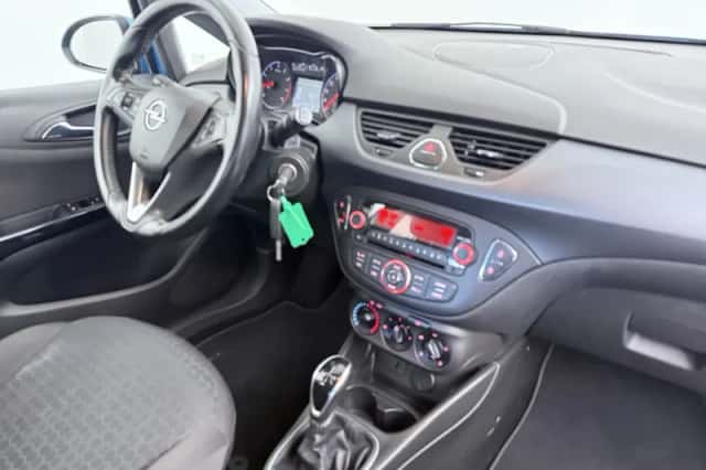Opel Corsa (2016) thumbnail 3