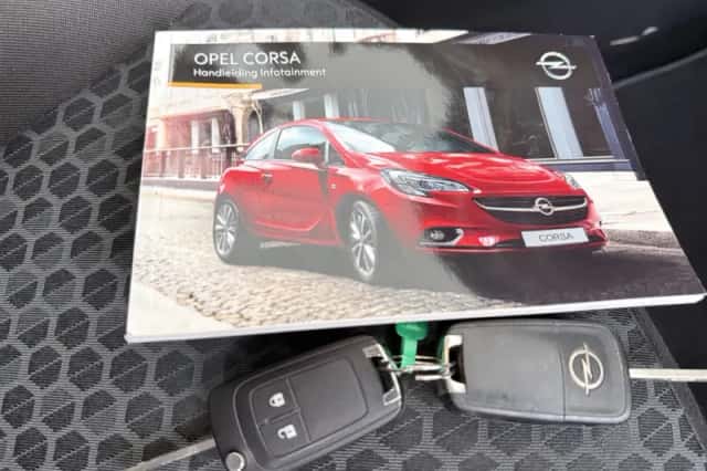 Opel Corsa (2016) thumbnail 36