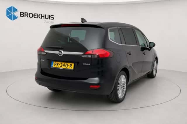 Opel Zafira (2017) thumbnail 2