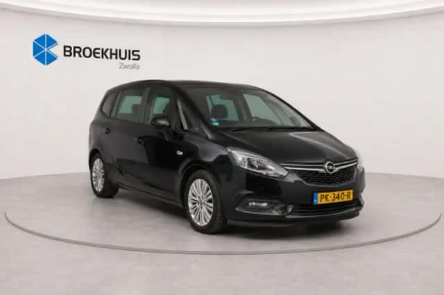 Opel Zafira (2017) thumbnail 4