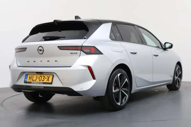 Opel Astra (2025) thumbnail 2