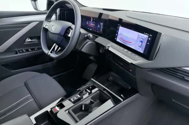 Opel Astra (2025) thumbnail 3