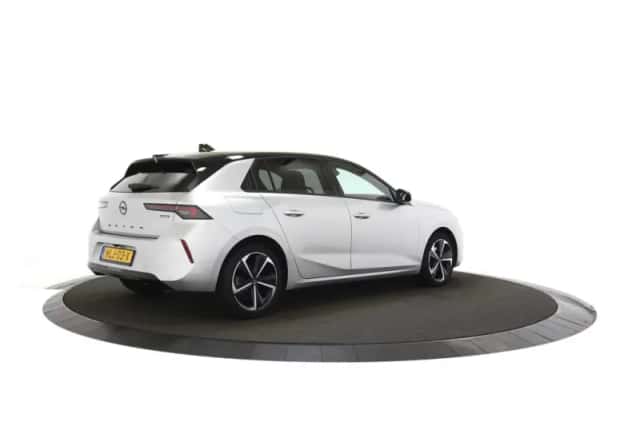 Opel Astra (2025) thumbnail 4
