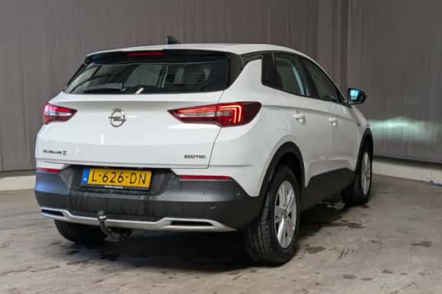 Opel Grandland X (2021) thumbnail 2