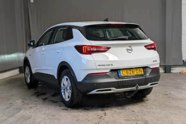 Opel Grandland X (2021) thumbnail 3