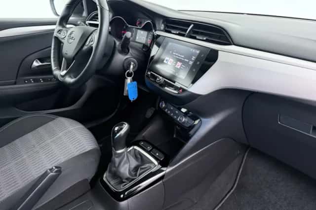 Opel Corsa (2023) thumbnail 3