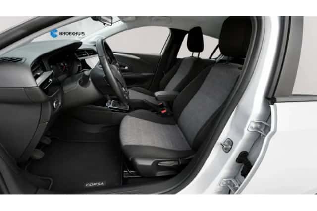 Opel Corsa (2023) thumbnail 3