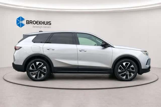 Opel Grandland (2025) thumbnail 6