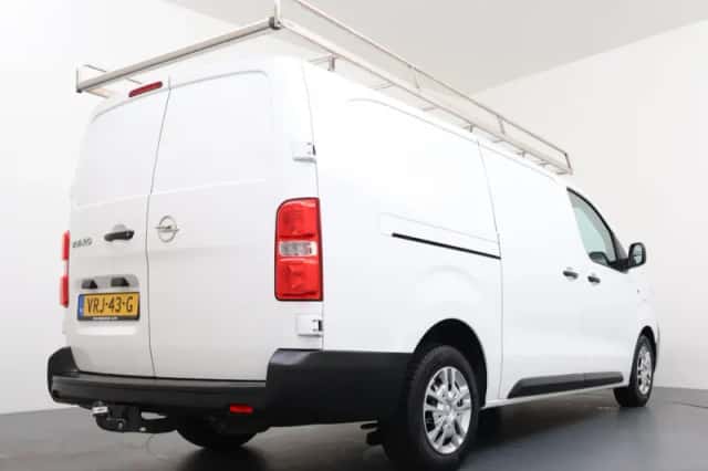 Opel Vivaro (2022) thumbnail 2