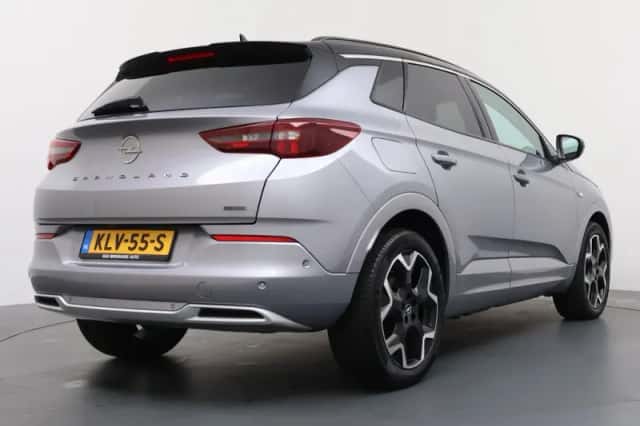 Opel Grandland (2023) thumbnail 2