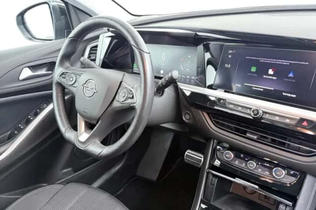 Opel Grandland (2023) thumbnail 3