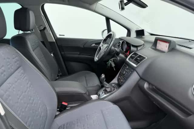 Opel Meriva (2016) thumbnail 4