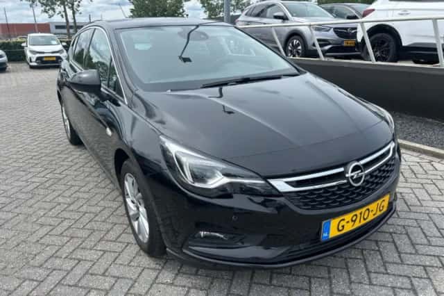 Opel Astra (2019) thumbnail 2