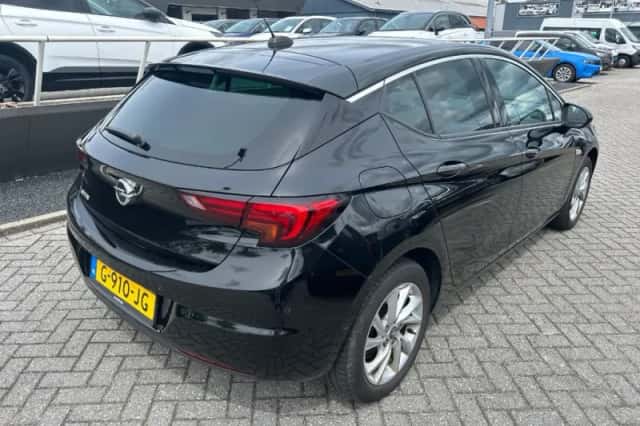 Opel Astra (2019) thumbnail 4