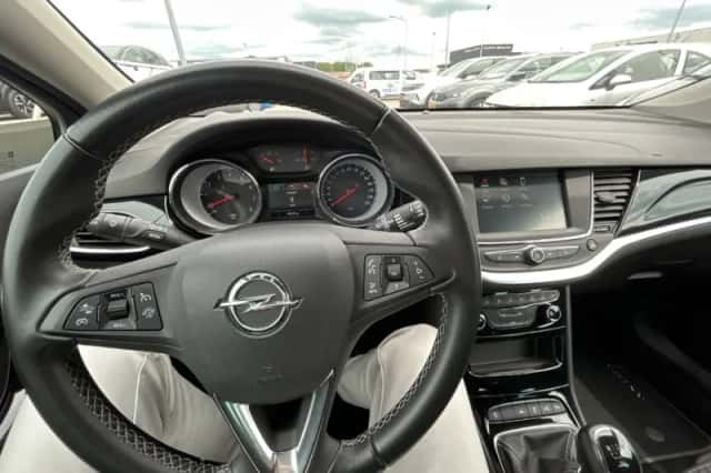 Opel Astra (2019) thumbnail 5