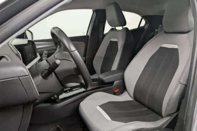 Opel Mokka-e (2022) thumbnail 6