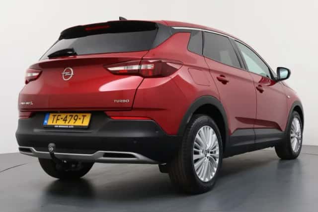 Opel Grandland X (2018) thumbnail 2