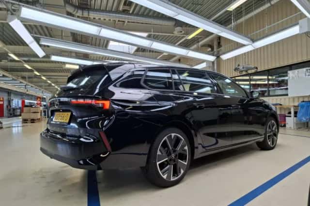 Opel Astra (2025) thumbnail 3