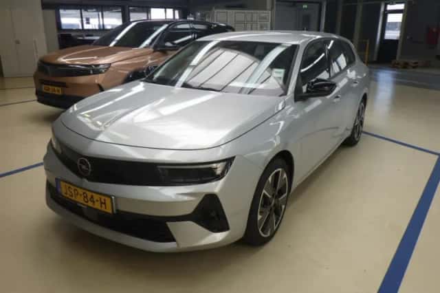 Opel Astra (2025) thumbnail 1