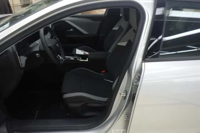 Opel Astra (2025) thumbnail 5
