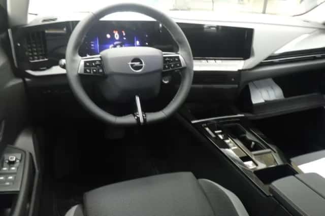 Opel Astra (2025) thumbnail 6