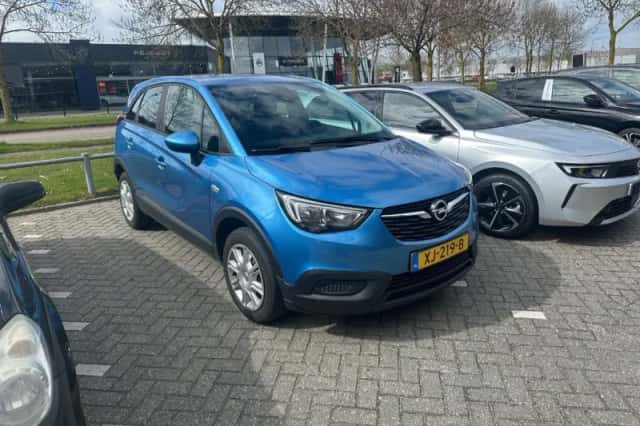 Opel Crossland X (2019) thumbnail 2