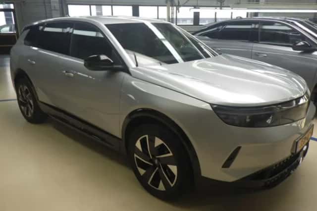 Opel Grandland (2025) thumbnail 2