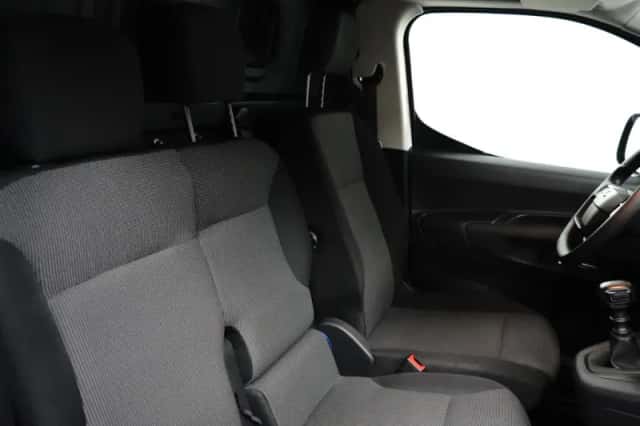 Opel Combo (2024) thumbnail 6