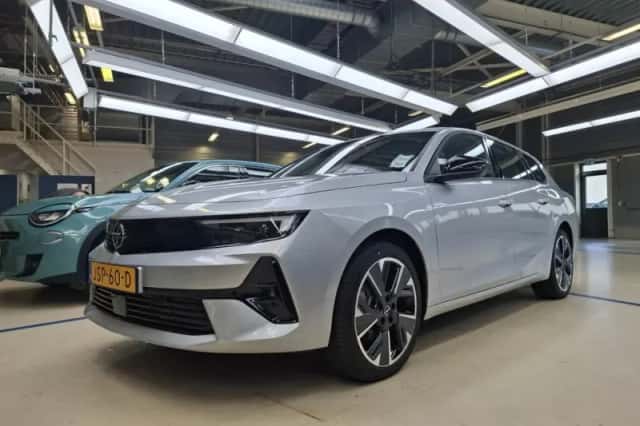 Opel Astra (2025) thumbnail 1