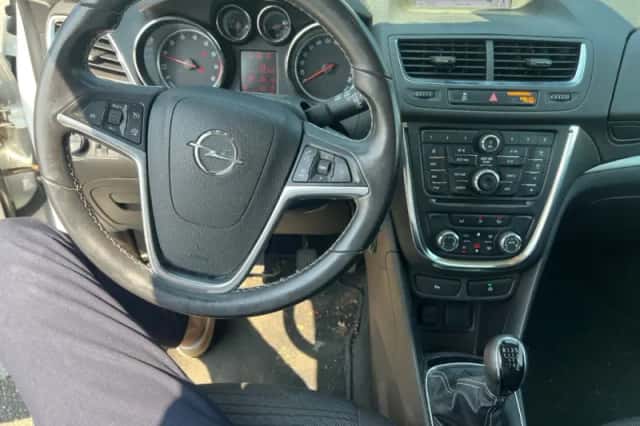 Opel Mokka (2015) thumbnail 5