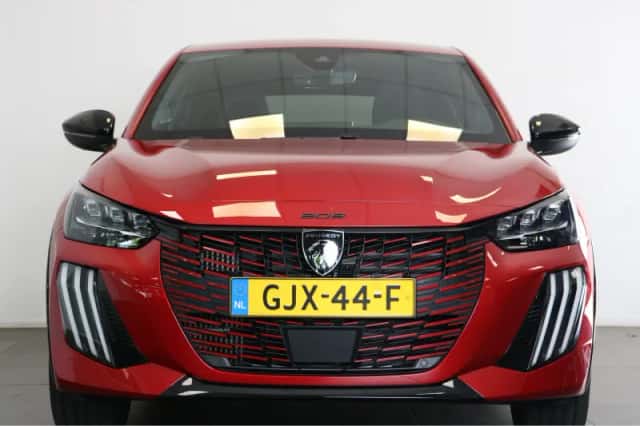 Peugeot 208 (2024) thumbnail 2