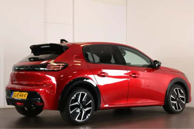 Peugeot 208 (2024) thumbnail 5
