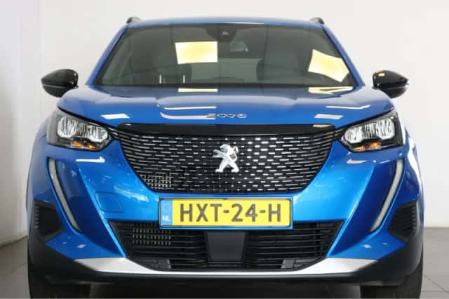 Peugeot 2008 (2023) thumbnail 2