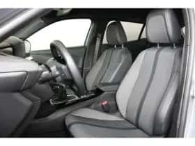 Peugeot 2008 (2023) thumbnail 11