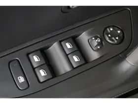 Peugeot 2008 (2023) thumbnail 16
