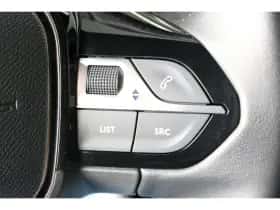 Peugeot 2008 (2023) thumbnail 25