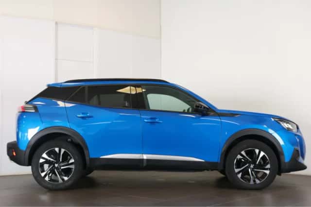 Peugeot 2008 (2023) thumbnail 4